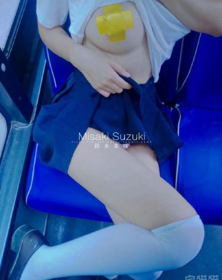 女人洗澡一区二区视频_BD英语在线播放