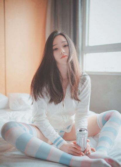 亚洲av无码国产综合专区_日本成人在线
