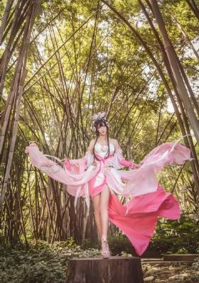 美女漏逼图_4K在线观看视频
